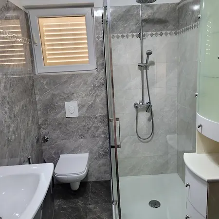 Maja Appartement *